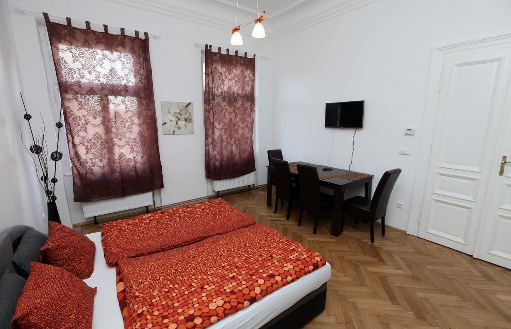 Carpe Diem Prague Room photo